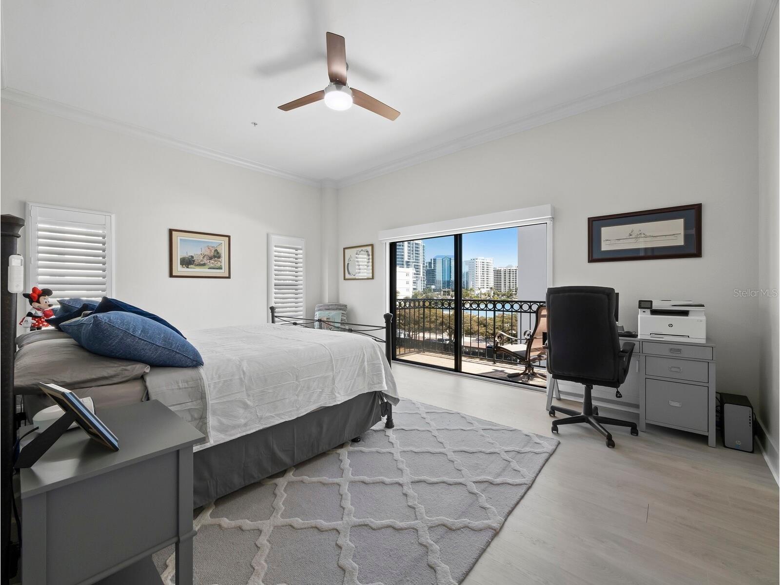 205 Golden Gate Point #401 Sarasota FL 34236 A4683357 image20