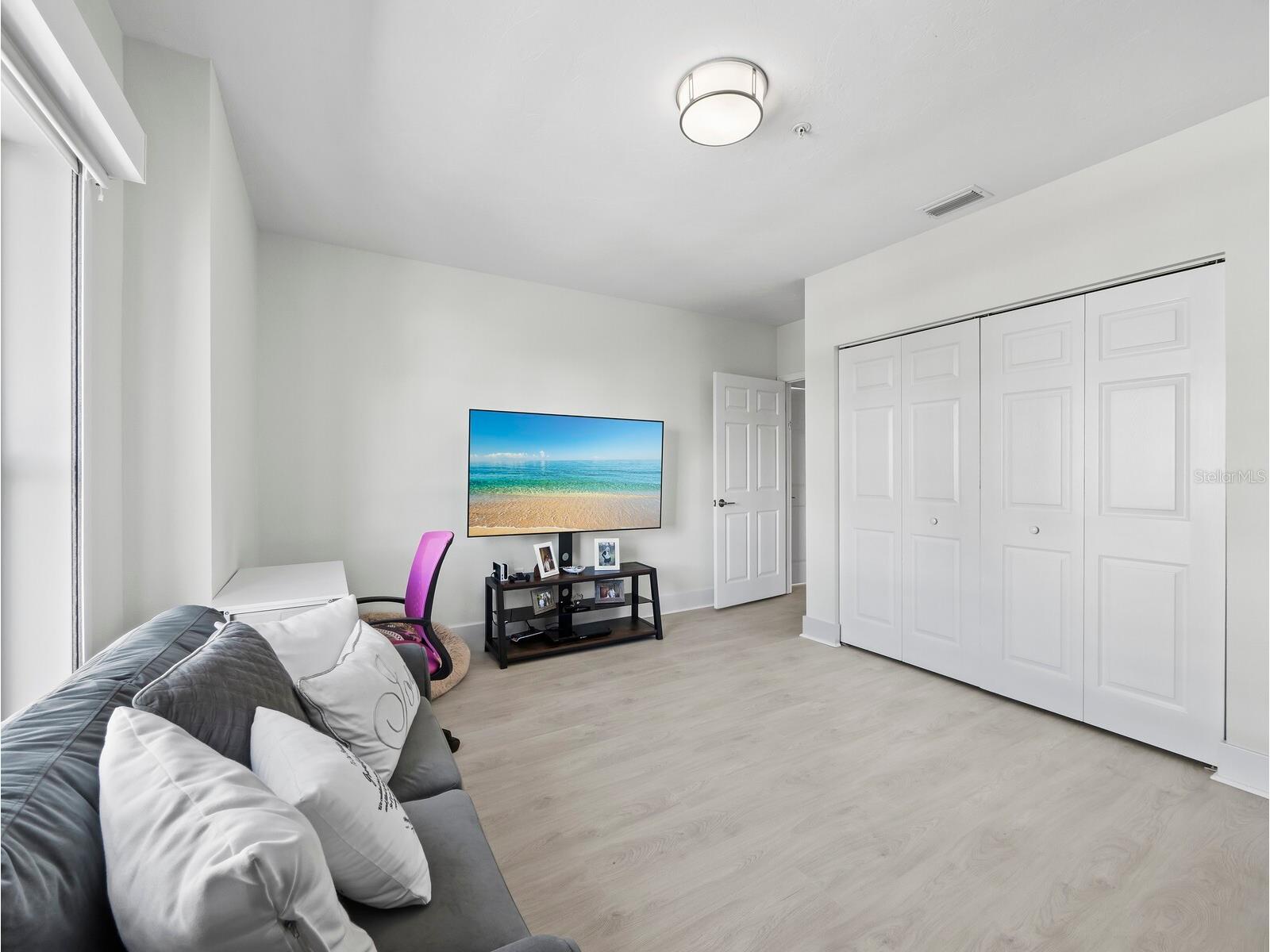 205 Golden Gate Point #401 Sarasota FL 34236 A4683357 image29