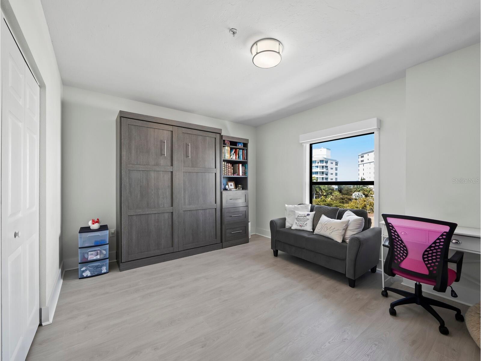 205 Golden Gate Point #401 Sarasota FL 34236 A4683357 image30