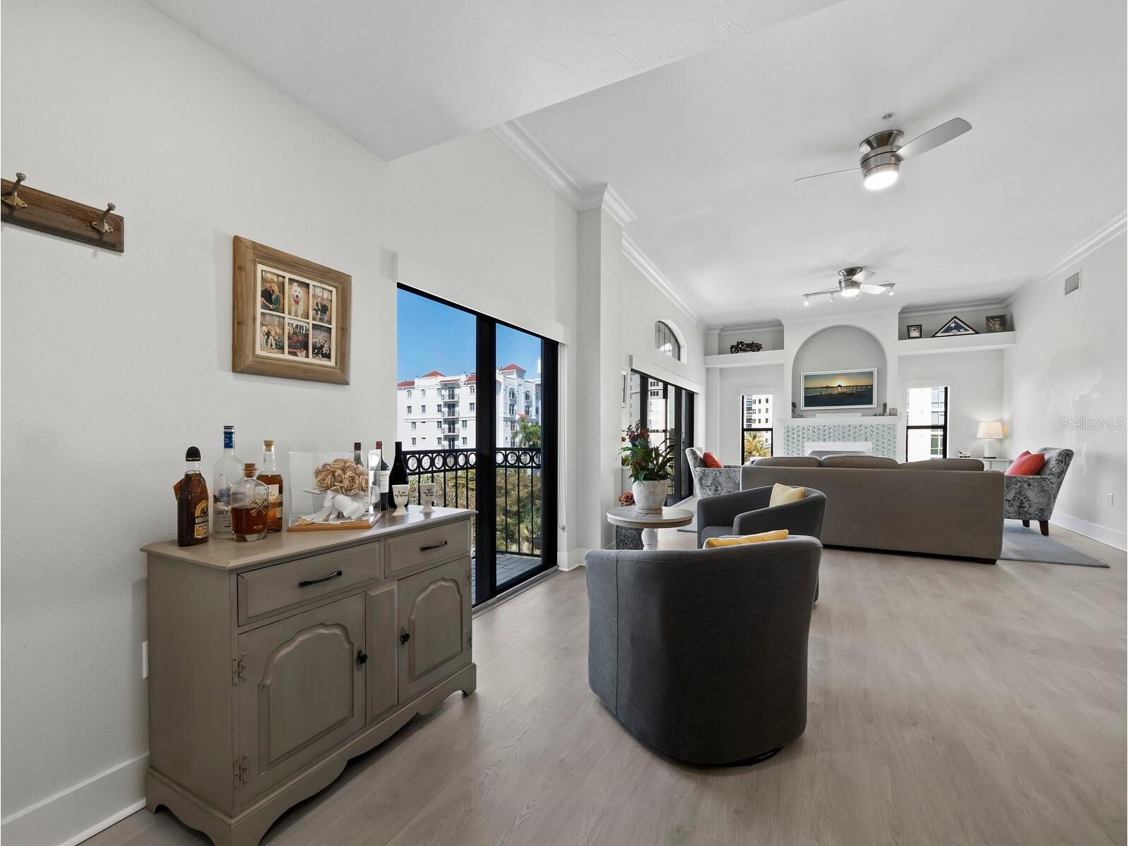 205 Golden Gate Point #401 Sarasota FL 34236 A4683357 image5