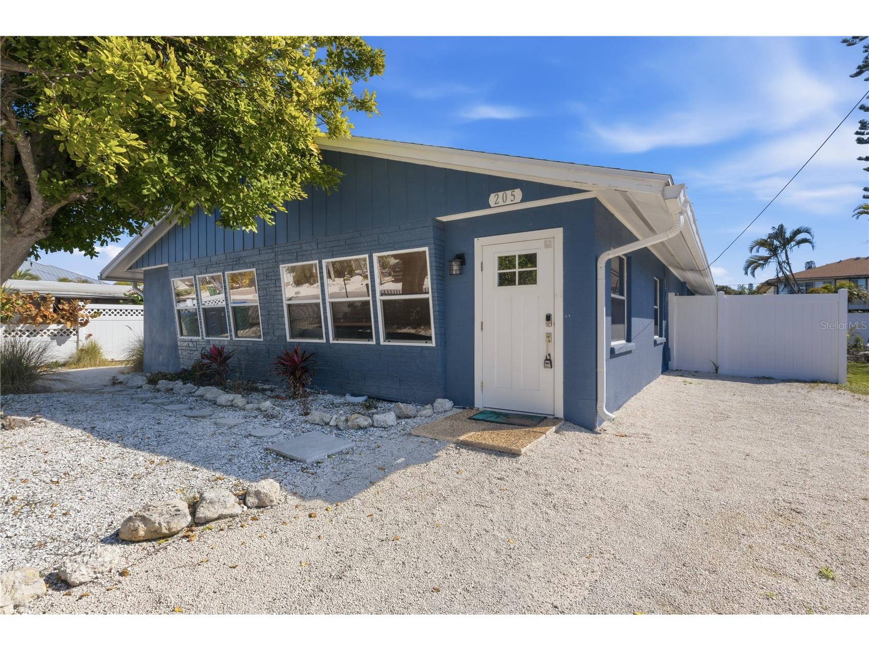 205 Haverkos Court Holmes Beach FL 34217 A4683517 image1
