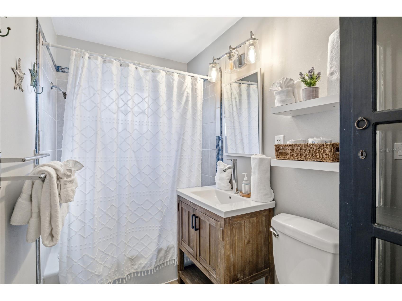 205 Haverkos Court Holmes Beach FL 34217 A4683517 image26