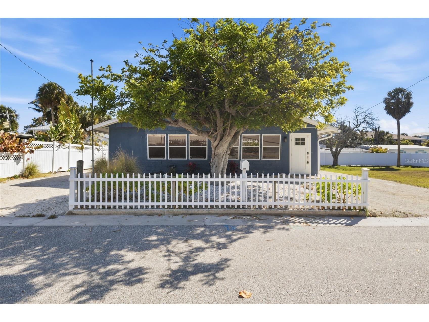 205 Haverkos Court Holmes Beach FL 34217 A4683517 image39