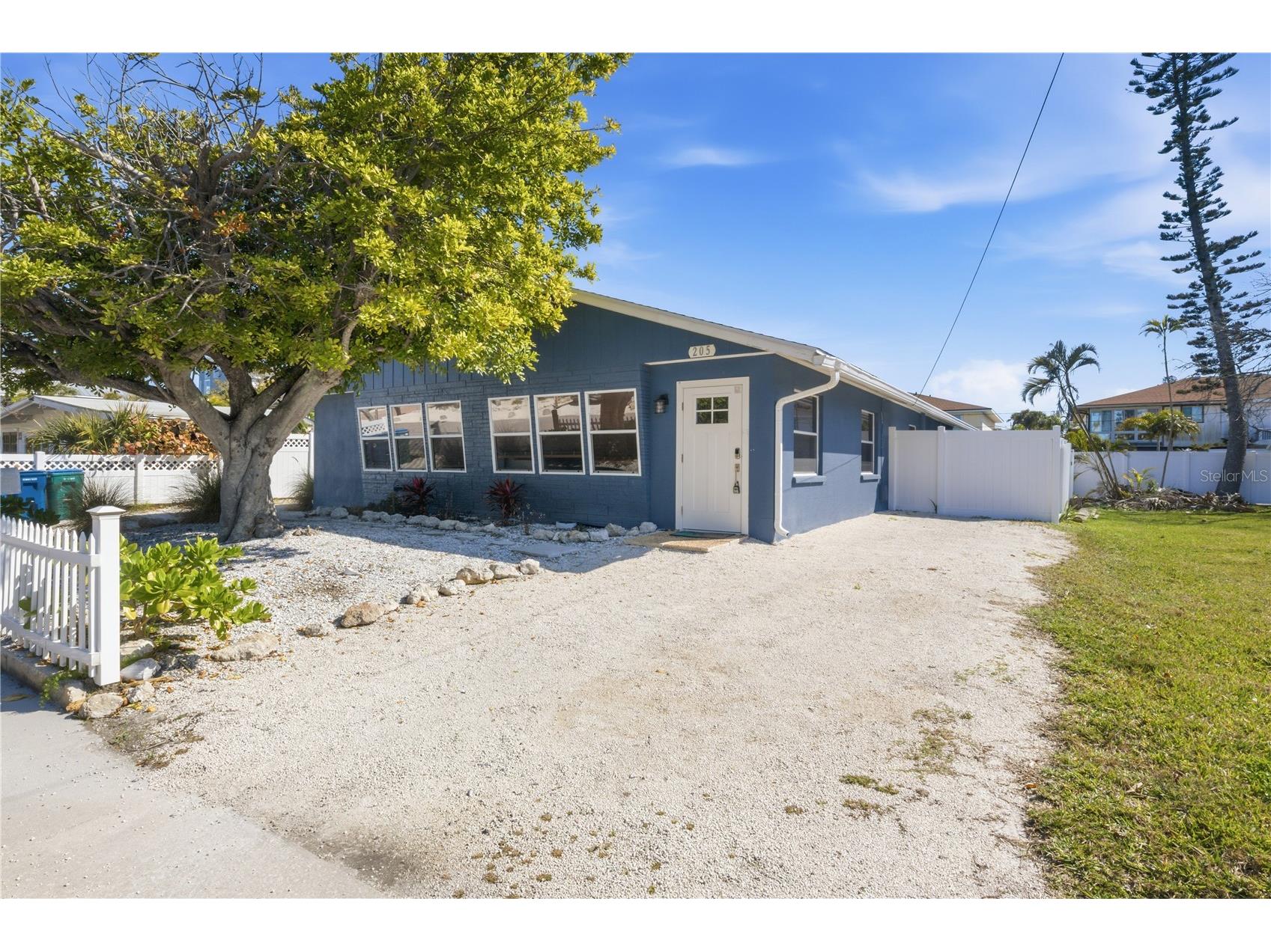 205 Haverkos Court Holmes Beach FL 34217 A4683517 image40