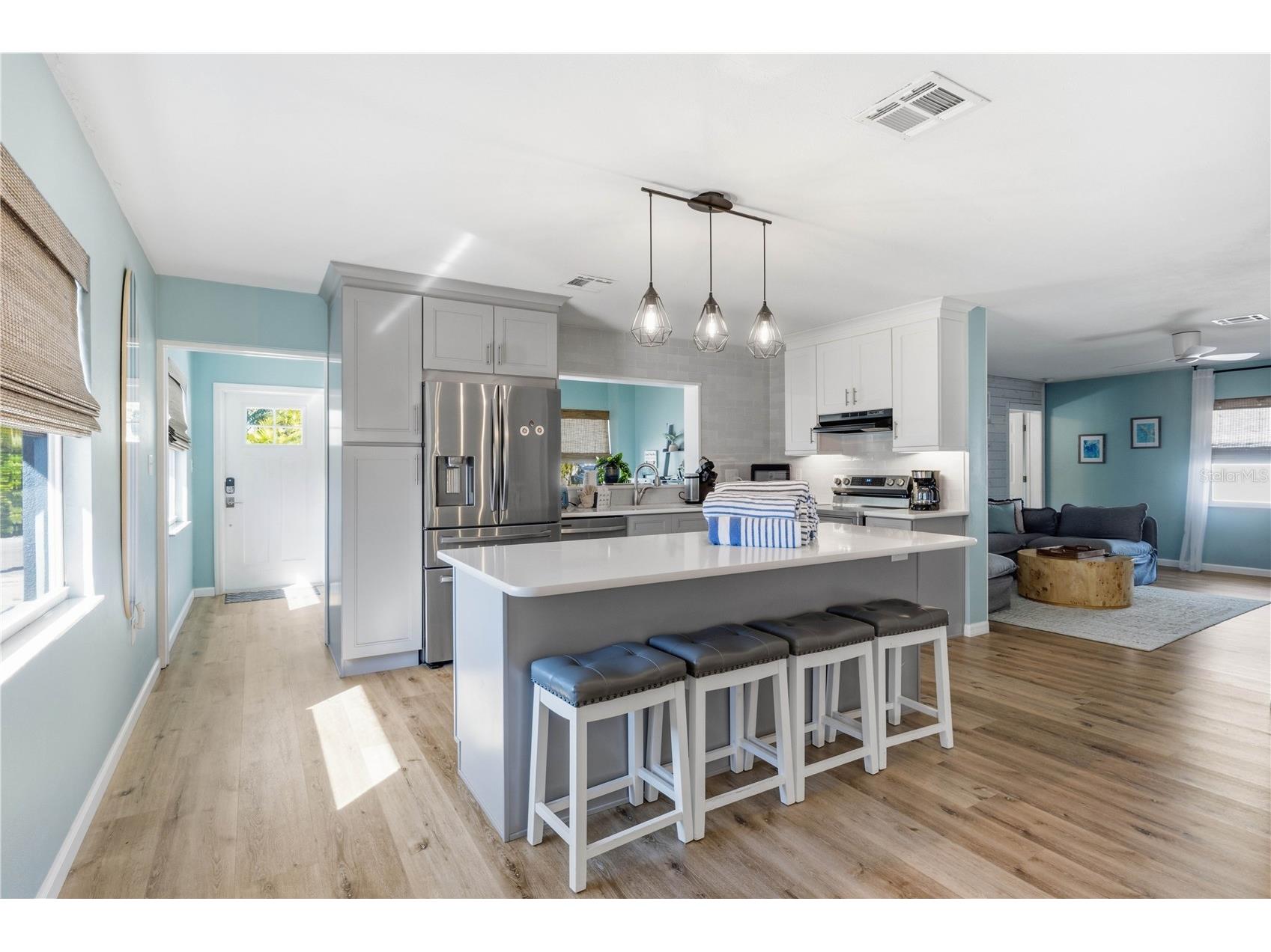 205 Haverkos Court Holmes Beach FL 34217 A4683517 image6
