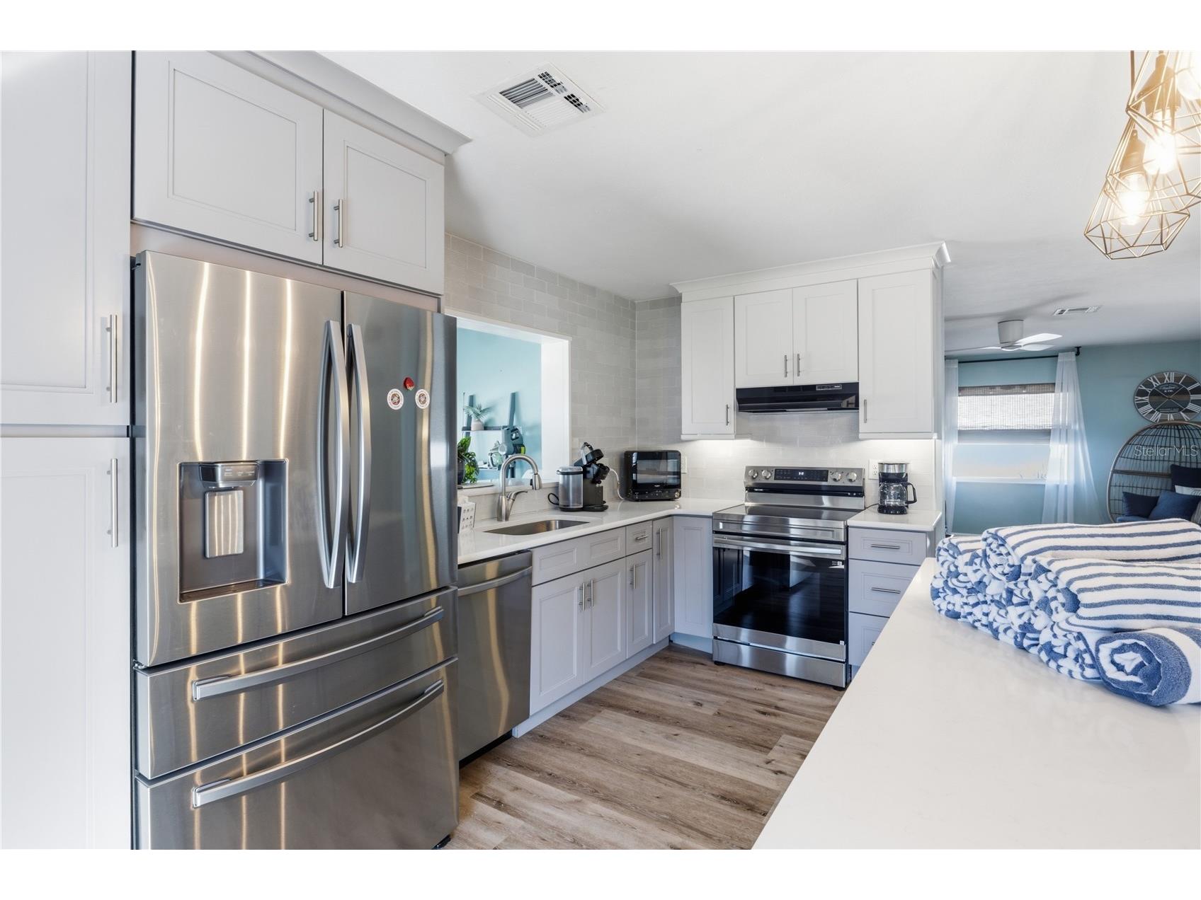 205 Haverkos Court Holmes Beach FL 34217 A4683517 image8