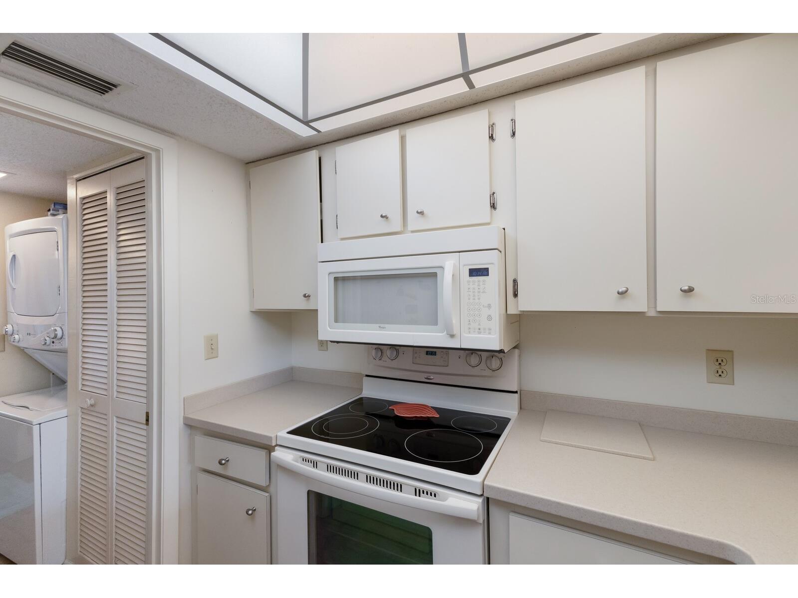205 Highland Avenue #2 Bradenton Beach FL 34217 A4689457 image14