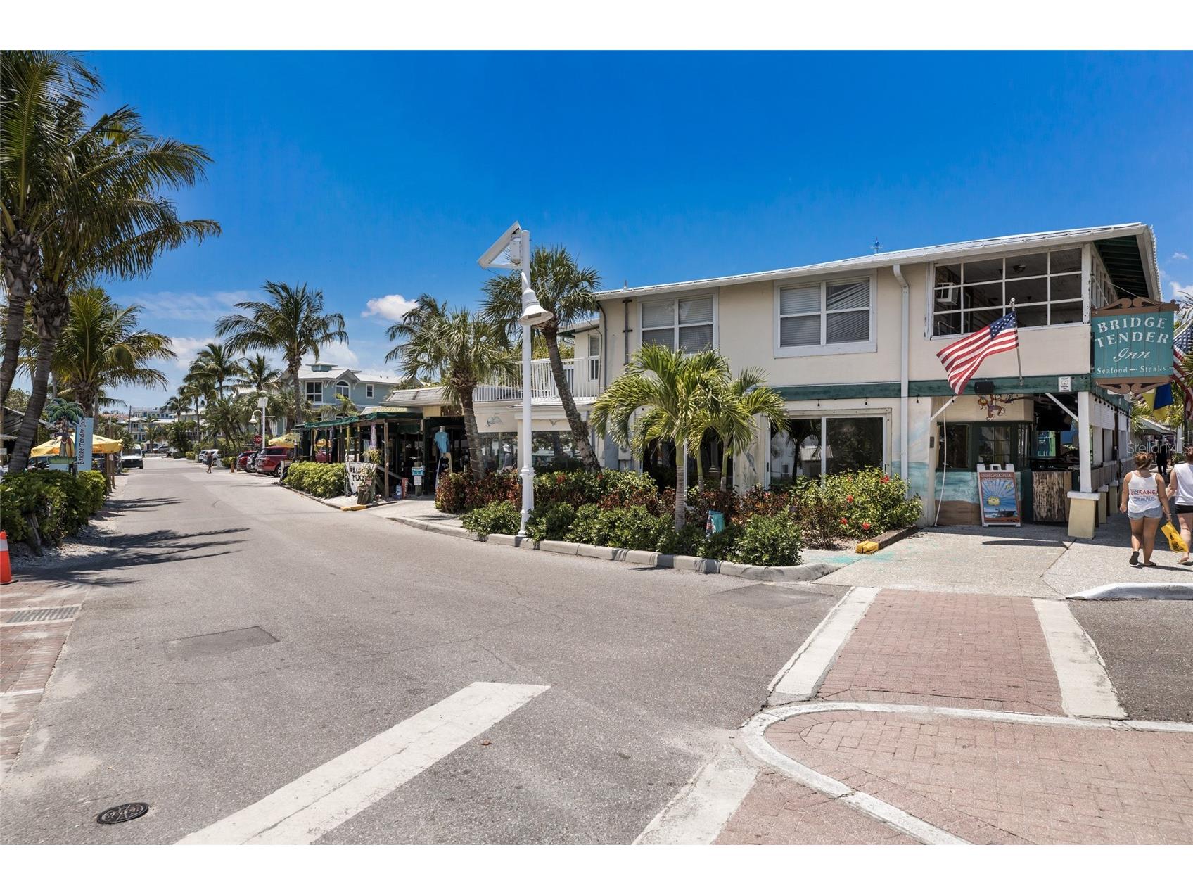 205 Highland Avenue #2 Bradenton Beach FL 34217 A4689457 image32