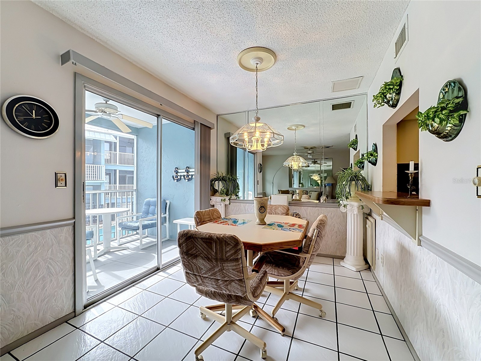 205 Highland Avenue #3 Bradenton Beach FL 34217 A4696641 image11