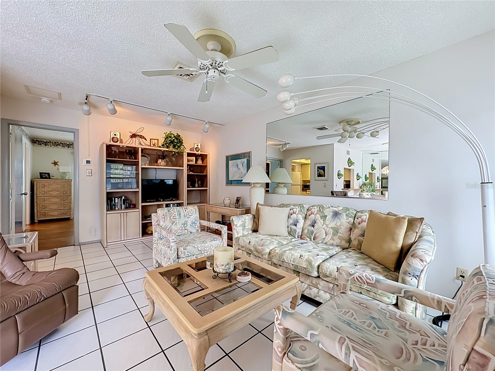 205 Highland Avenue #3 Bradenton Beach FL 34217 A4696641 image5