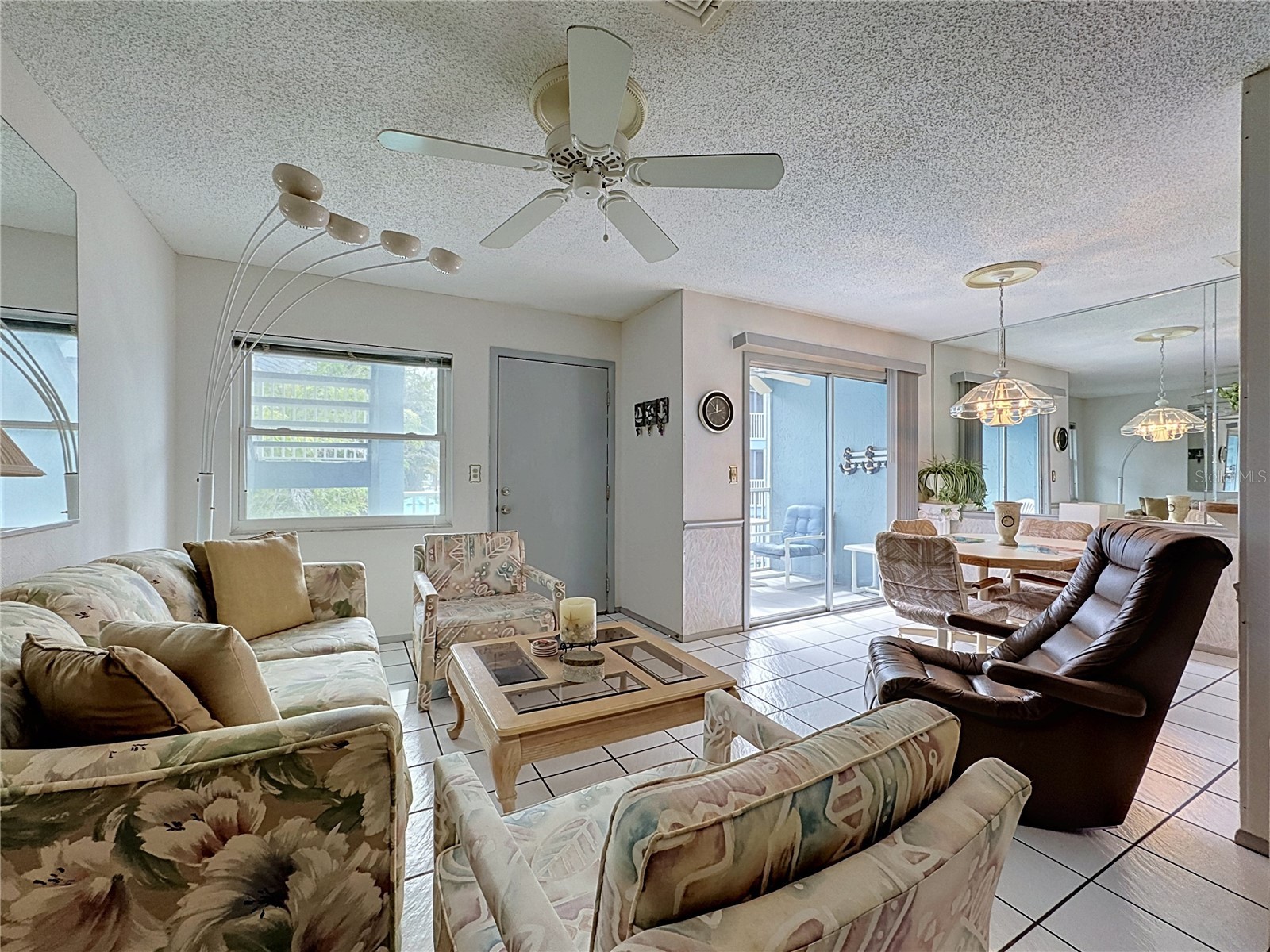 205 Highland Avenue #3 Bradenton Beach FL 34217 A4696641 image7