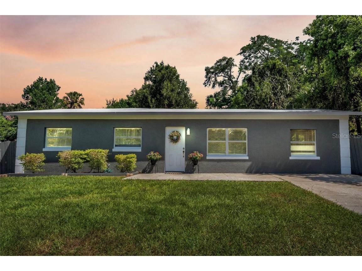 205 Lake Gertie Road Deland FL 32720 V4931709 image1