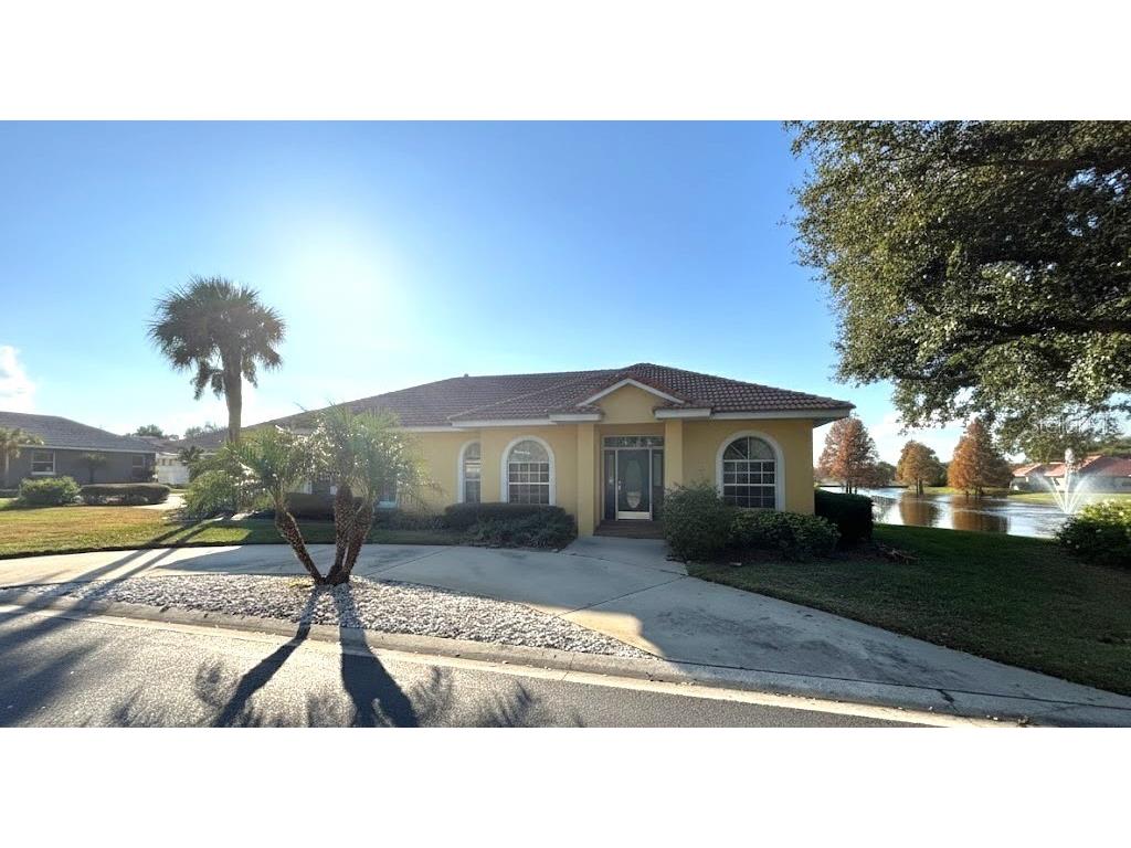 205 Lake Region Boulevard S Winter Haven FL 33881 P4937468 image2