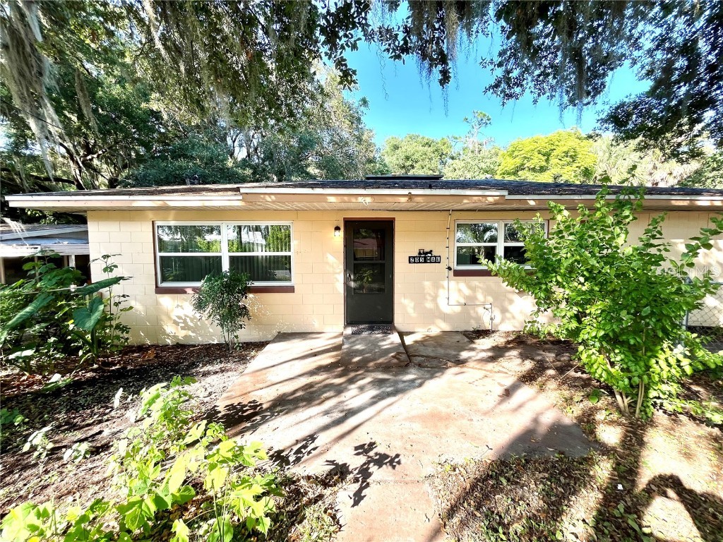 205 Mae Street Eustis FL 32726 - LAKE EUSTIS G5082034 image1