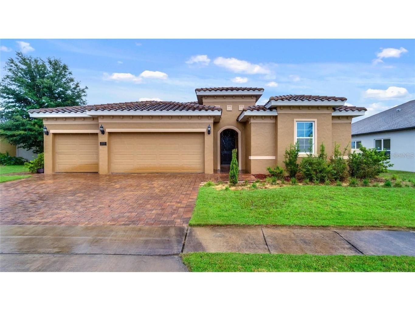 205 Messina Place Howey In The Hills FL 34737 O6350050 image1