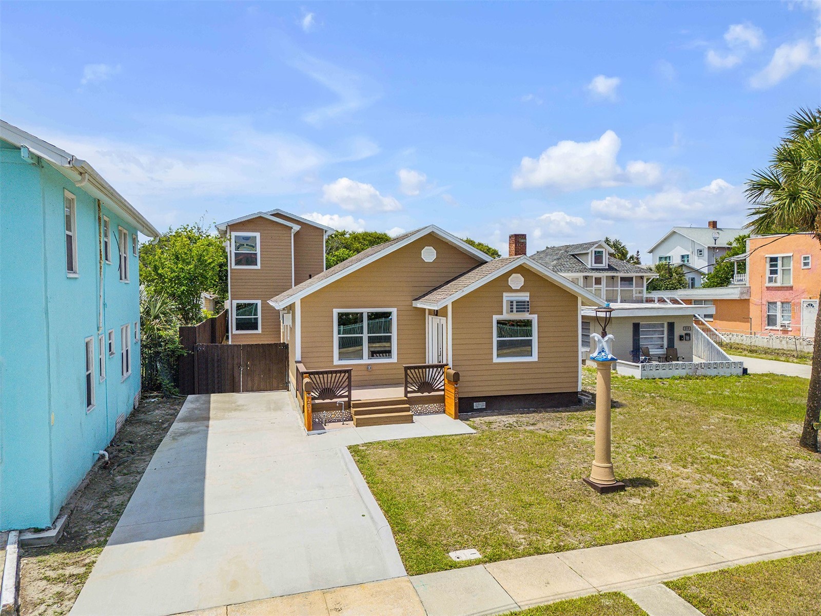 205 N Wild Olive Avenue Daytona Beach FL 32118 NS1088052 image1