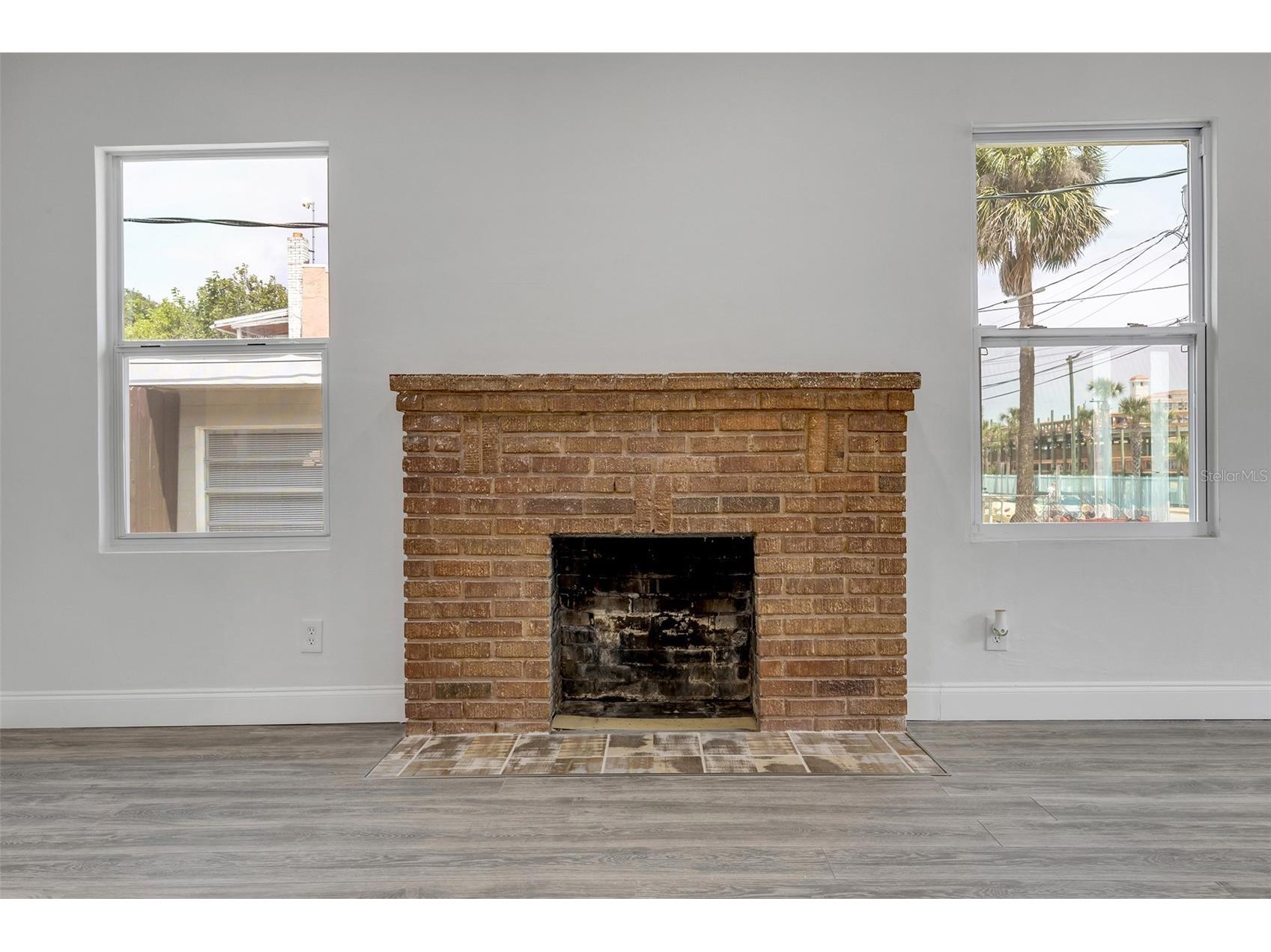 205 N Wild Olive Avenue Daytona Beach FL 32118 NS1088052 image11