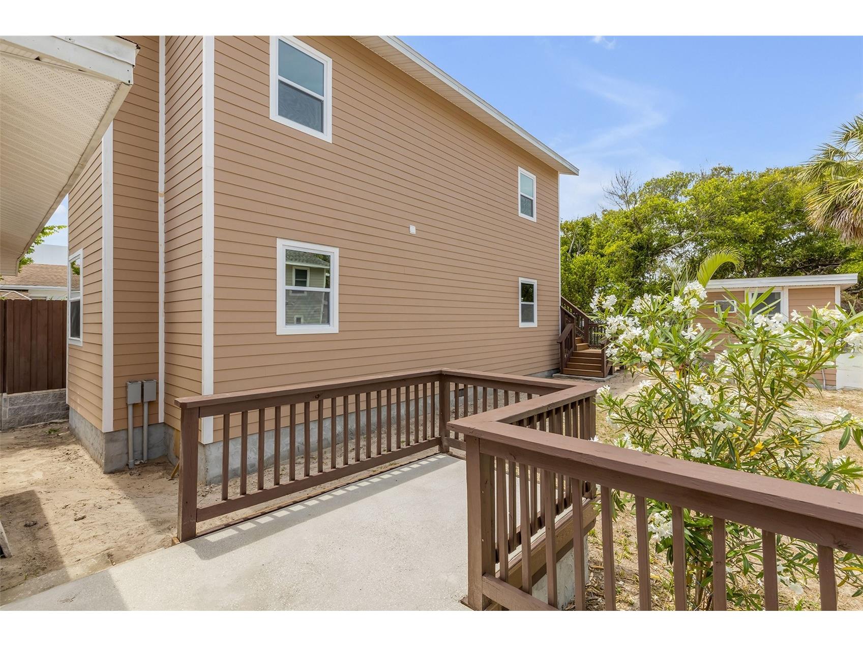 205 N Wild Olive Avenue Daytona Beach FL 32118 NS1088052 image31