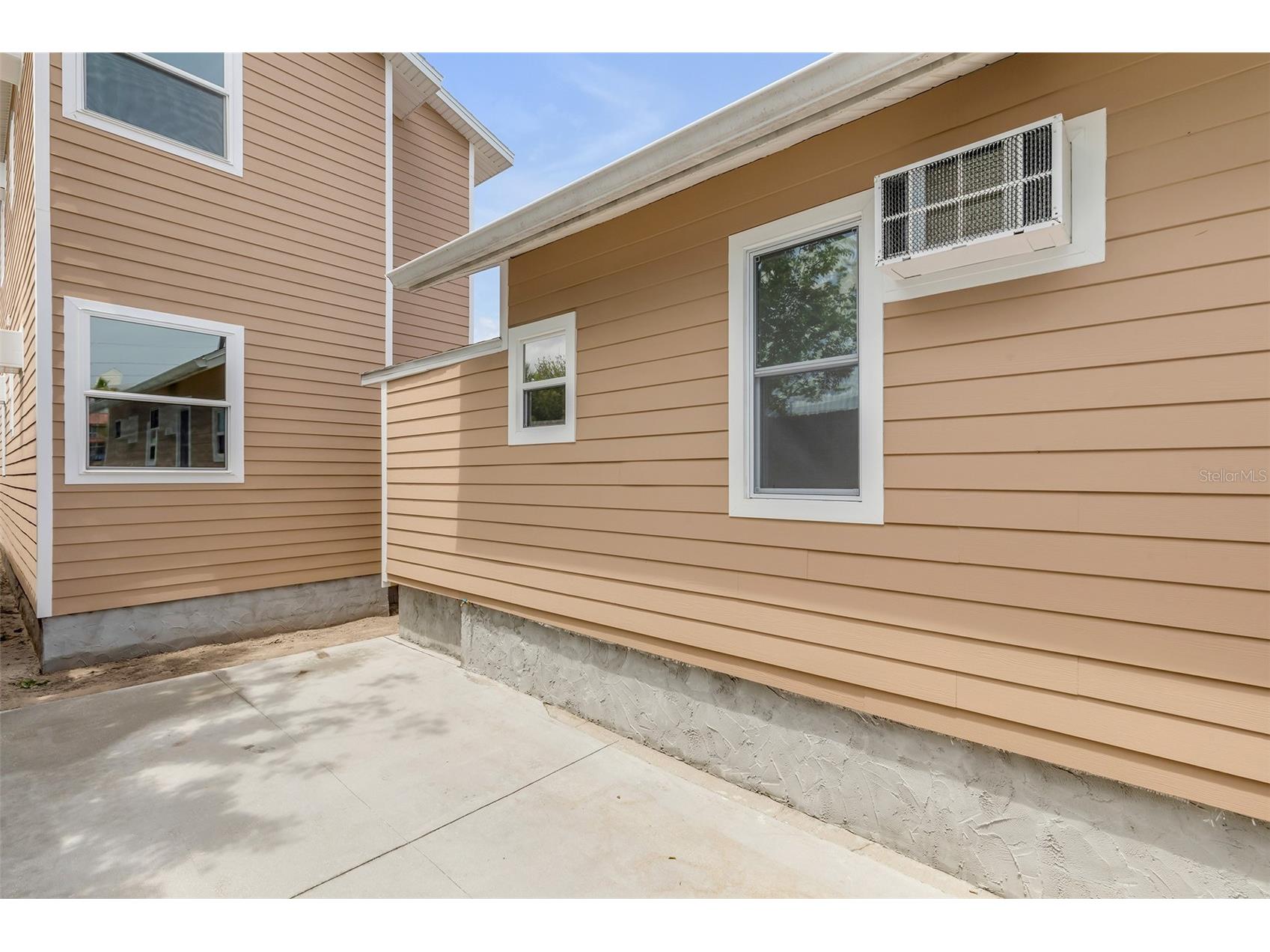 205 N Wild Olive Avenue Daytona Beach FL 32118 NS1088052 image32