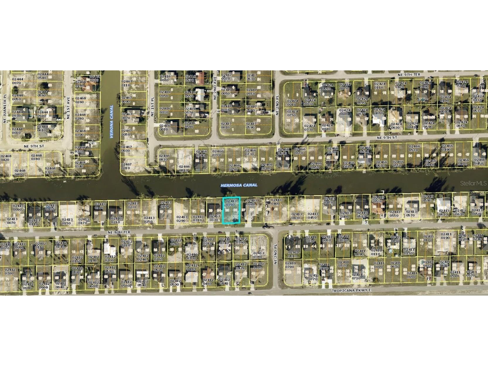 205 NE 8th Terrace Cape Coral FL 33909 A4632686 image1