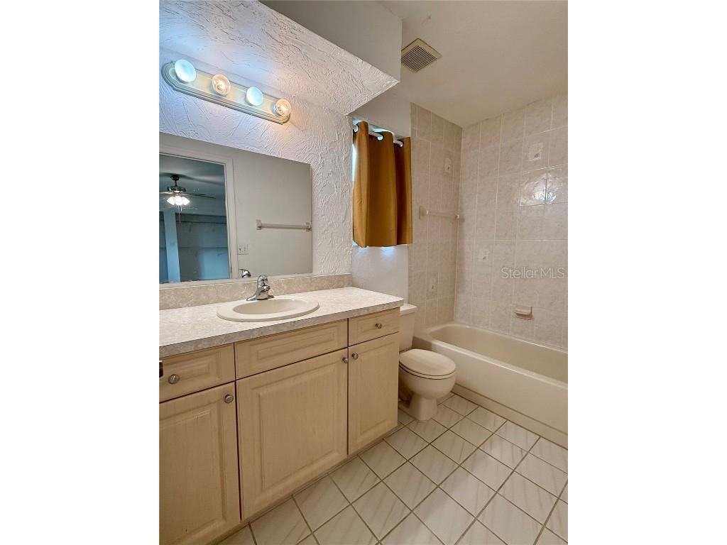 205 NE Martin Drive NE Port Charlotte FL 33952 A4666719 image40