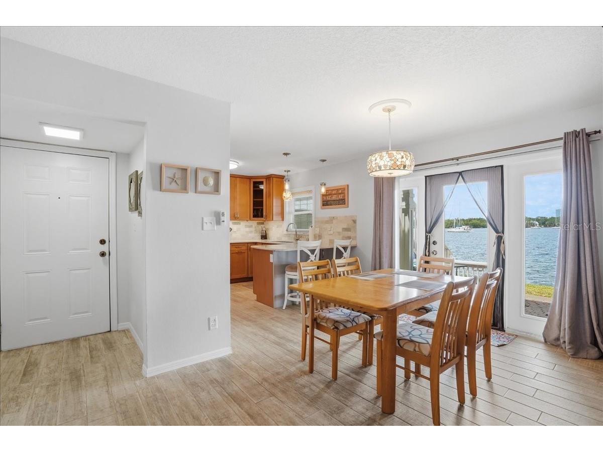205 Pompano Drive SE #B Saint Petersburg FL 33705 TB8469996 image4