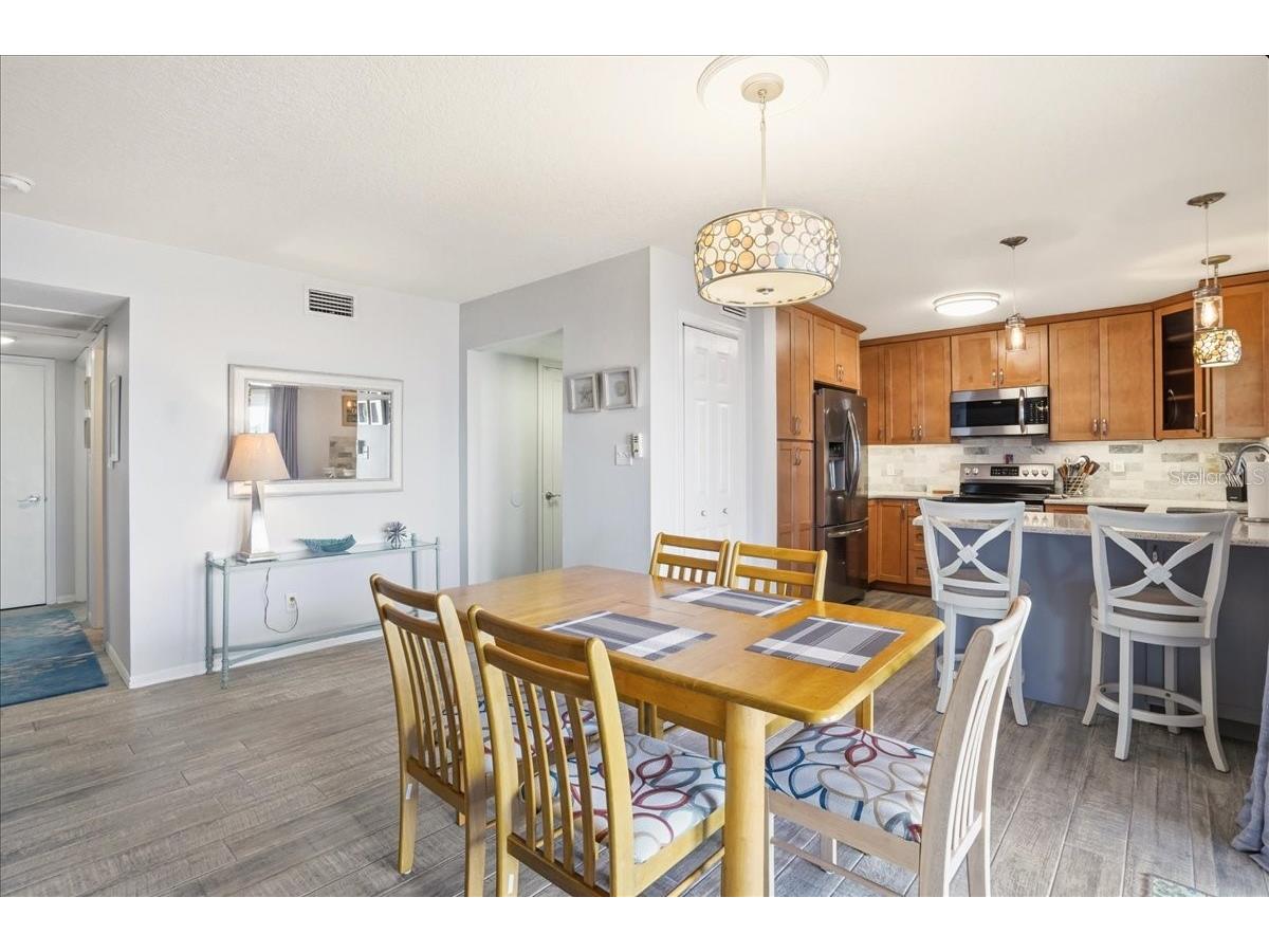 205 Pompano Drive SE #B Saint Petersburg FL 33705 TB8469996 image7