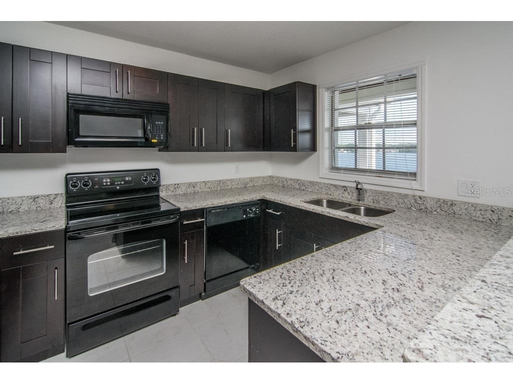 205 Pompano Drive SE #D Saint Petersburg FL 33705 - BIG BAYOU TB8412401 image3