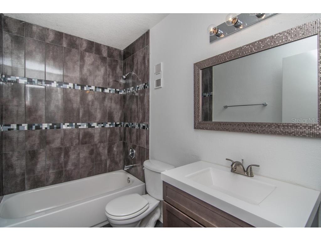 205 Pompano Drive SE #D Saint Petersburg FL 33705 - BIG BAYOU TB8412401 image8