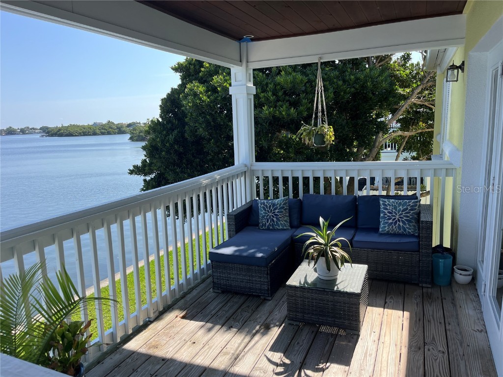 205 Pompano Drive SE #D Saint Petersburg FL 33705 - BIG BAYOU TB8412401 image9