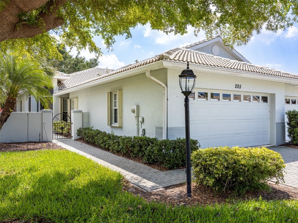 205 Reclinata Circle Venice FL 34292 N6126403 image1