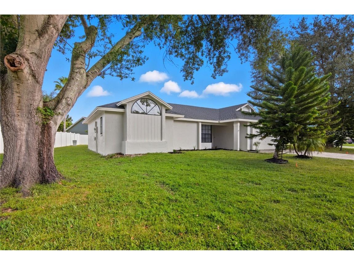 205 Red Maple Drive Kissimmee FL 34743 S5135931 image1