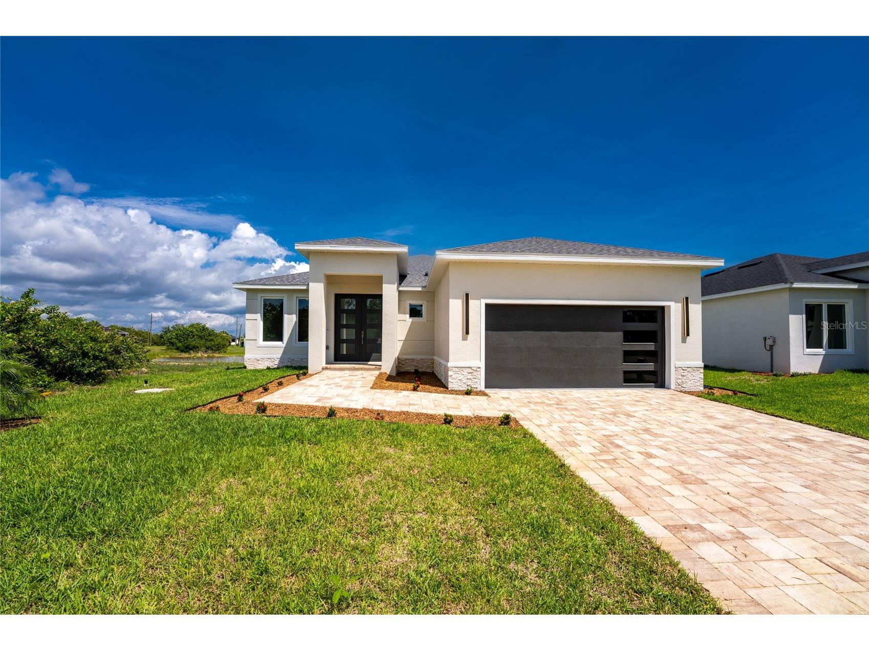 205 Redwood Road Rotonda West FL 33947 D6147614 image2