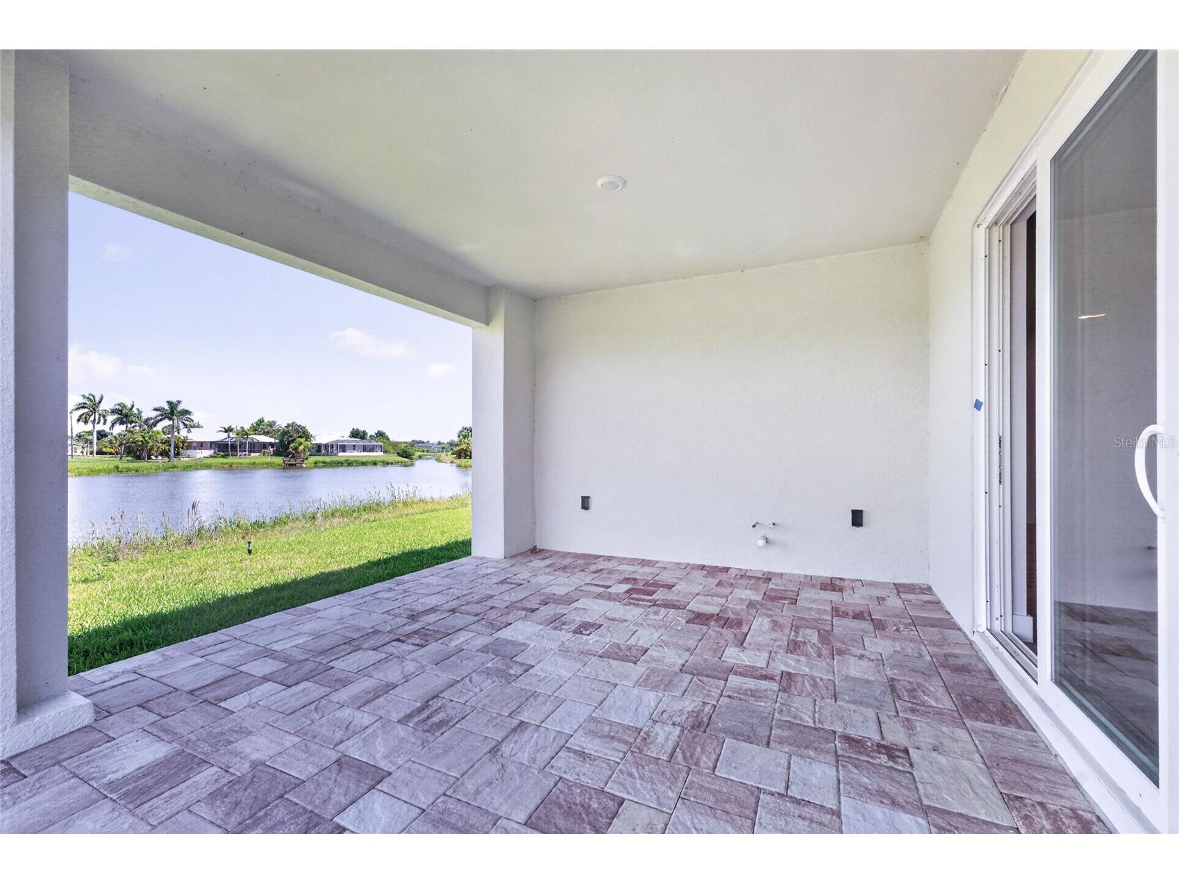 205 Redwood Road Rotonda West FL 33947 D6147614 image3