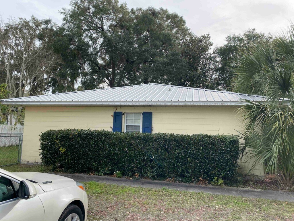 205 SE 1st Avenue Chiefland FL 32626 W7858909 image1