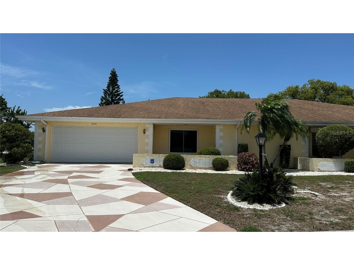 205 Strong Bow Court Sun City Center FL 33573 TB8396181 image2