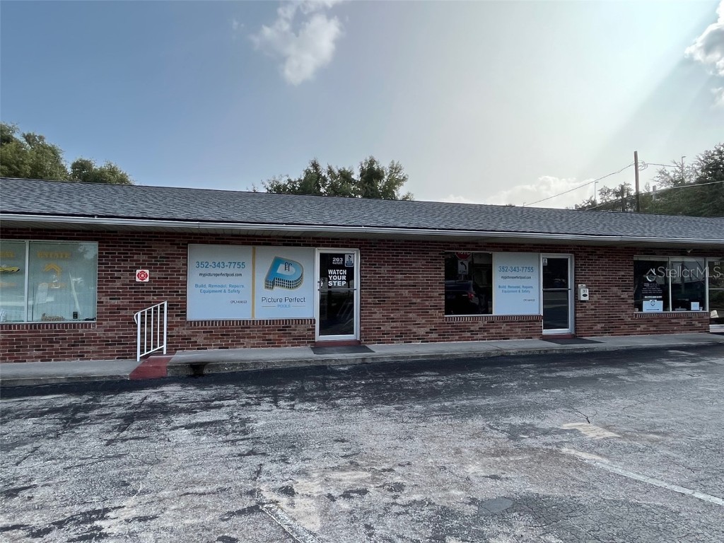 205 W Alfred Street Tavares FL 32778 G5074039 image1