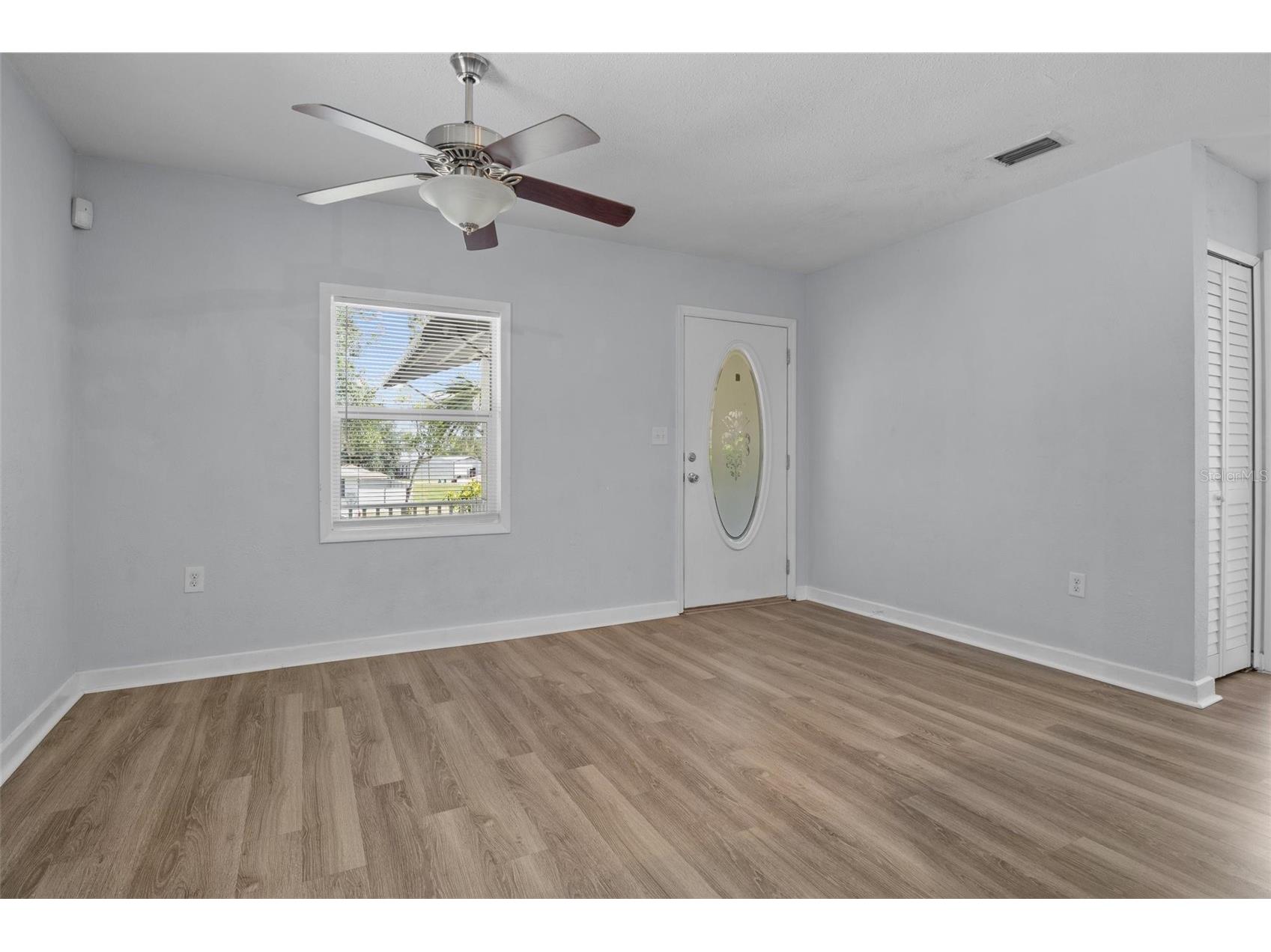 205 W Maple Street Davenport FL 33837 P4938894 image8