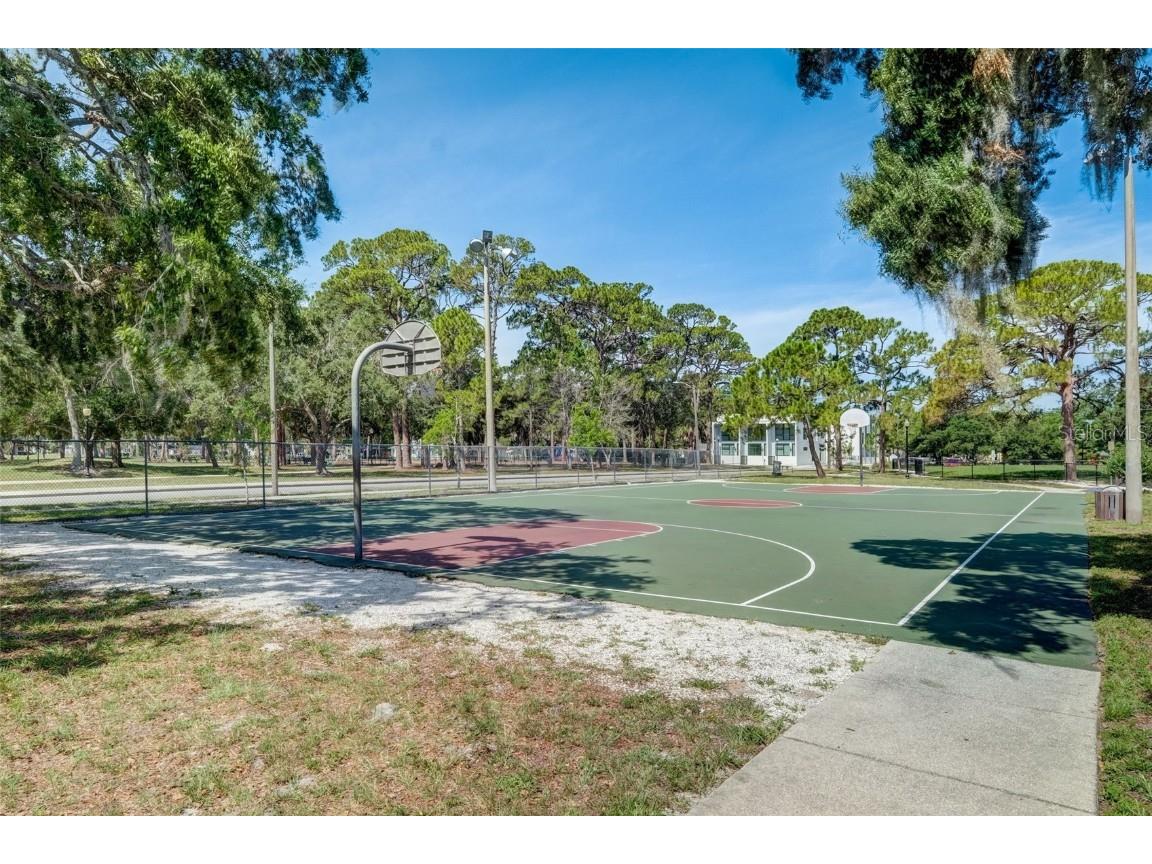 2050-2026 10th Sarasota FL 34237 TB8397140 image15