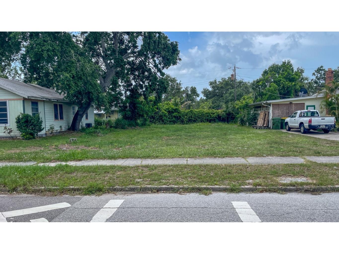 2050-2026 10th Sarasota FL 34237 TB8397724 image4