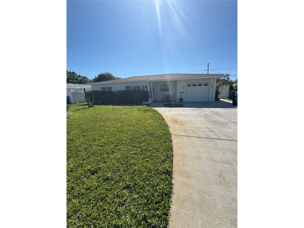 2050 76th Street N Saint Petersburg FL 33710 TB8374345 image1