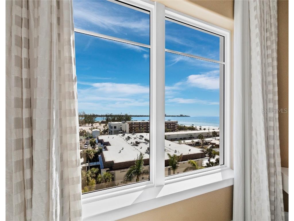2050 Benjamin Franklin Drive #601-A Sarasota FL 34236 - GULF OF MEXICO / SARASOTA BAY A4660010 image19