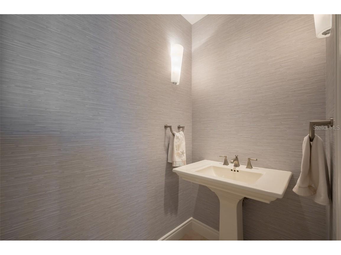 2050 Benjamin Franklin Drive #A601 Sarasota FL 34236 - GULF /SARASOTA BAY A4668936 image12