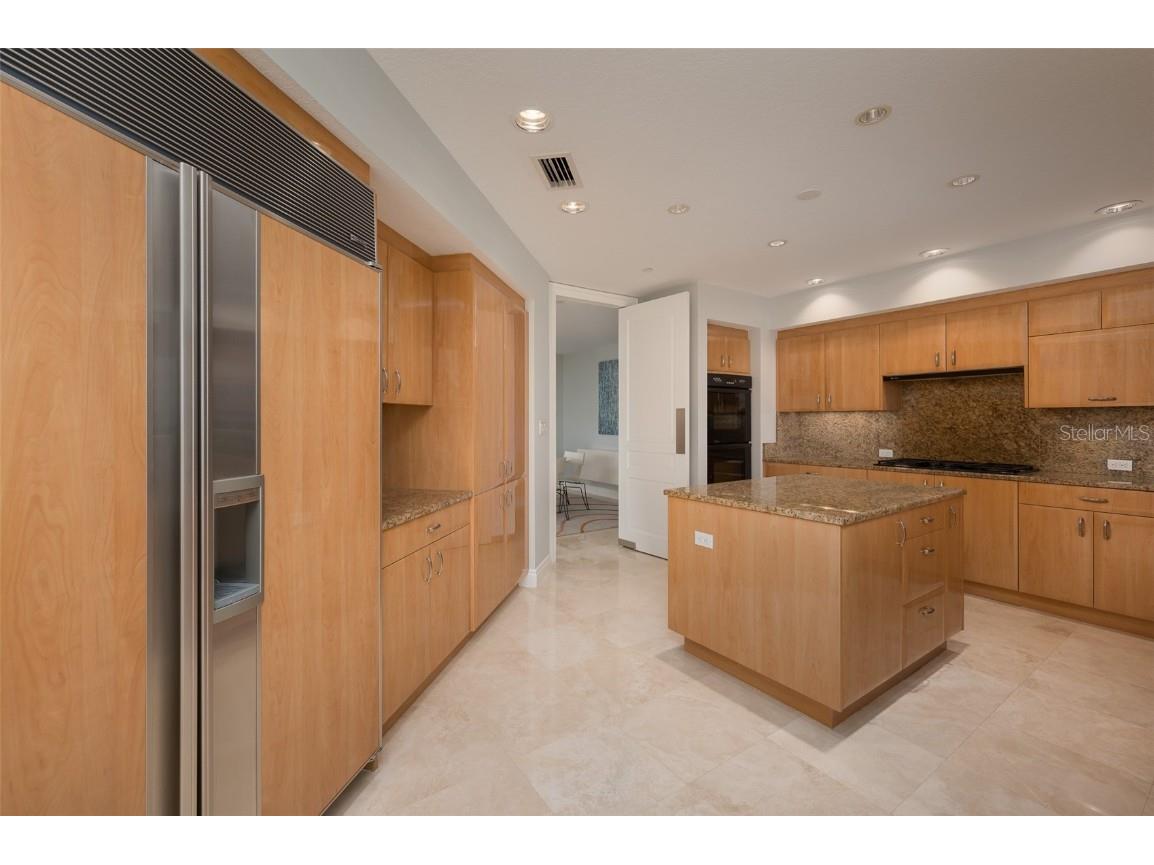 2050 Benjamin Franklin Drive #A601 Sarasota FL 34236 - GULF /SARASOTA BAY A4668936 image17