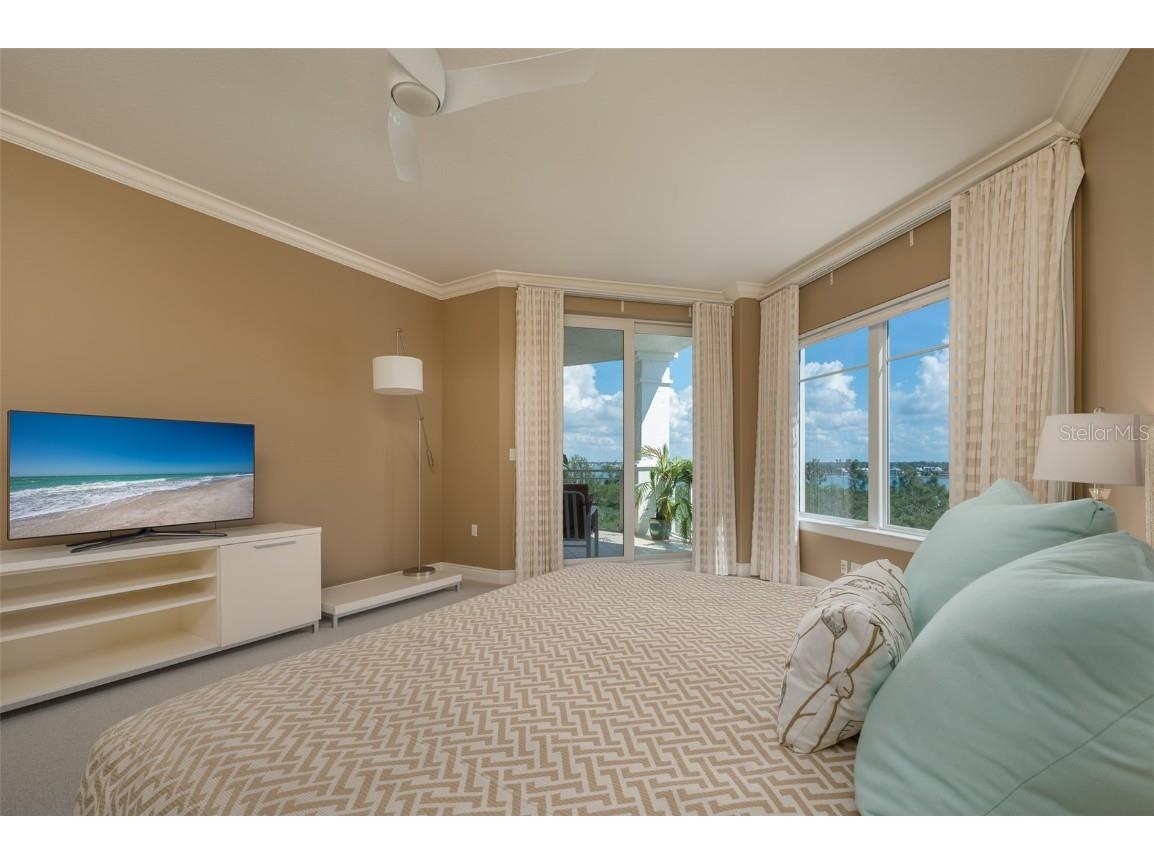 2050 Benjamin Franklin Drive #A601 Sarasota FL 34236 - GULF /SARASOTA BAY A4668936 image21