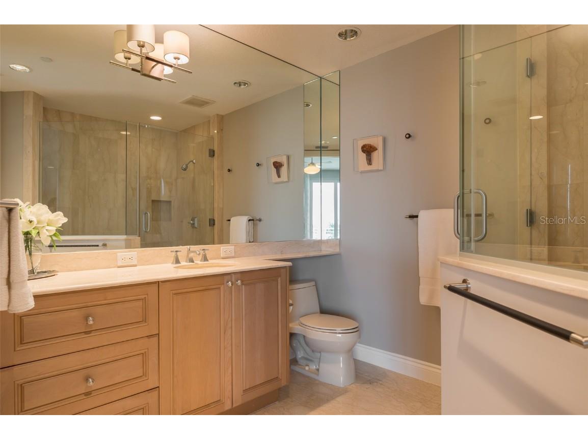 2050 Benjamin Franklin Drive #A601 Sarasota FL 34236 - GULF /SARASOTA BAY A4668936 image32