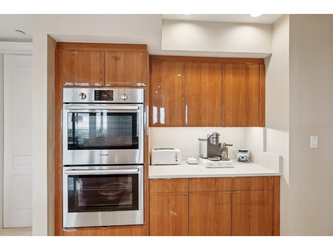 2050 Benjamin Franklin Drive #B704 Sarasota FL 34236 A4672363 image16