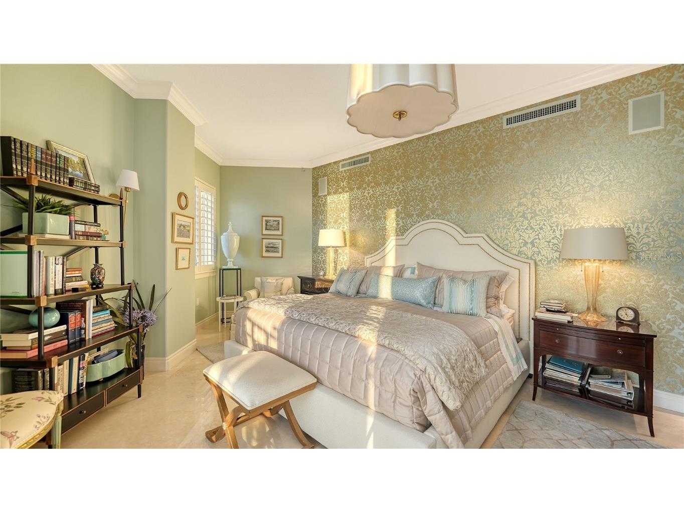 2050 Benjamin Franklin Drive #B704 Sarasota FL 34236 A4672363 image24