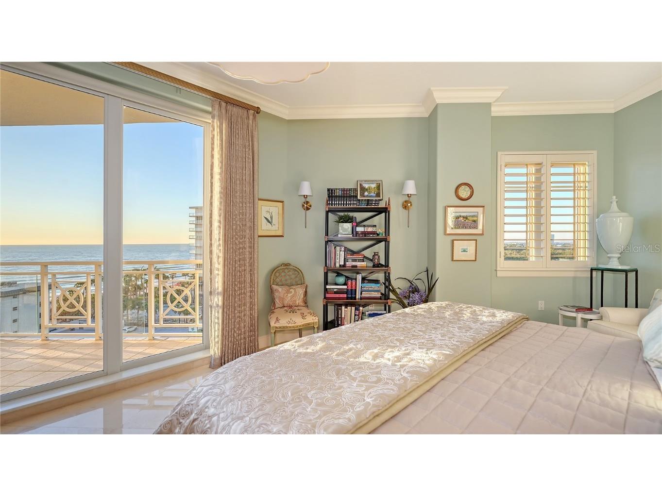 2050 Benjamin Franklin Drive #B704 Sarasota FL 34236 A4672363 image25