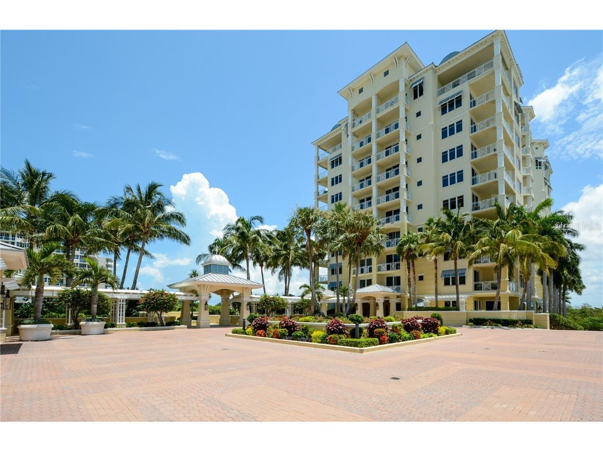 2050 Benjamin Franklin Drive #B704 Sarasota FL 34236 A4672363 image3